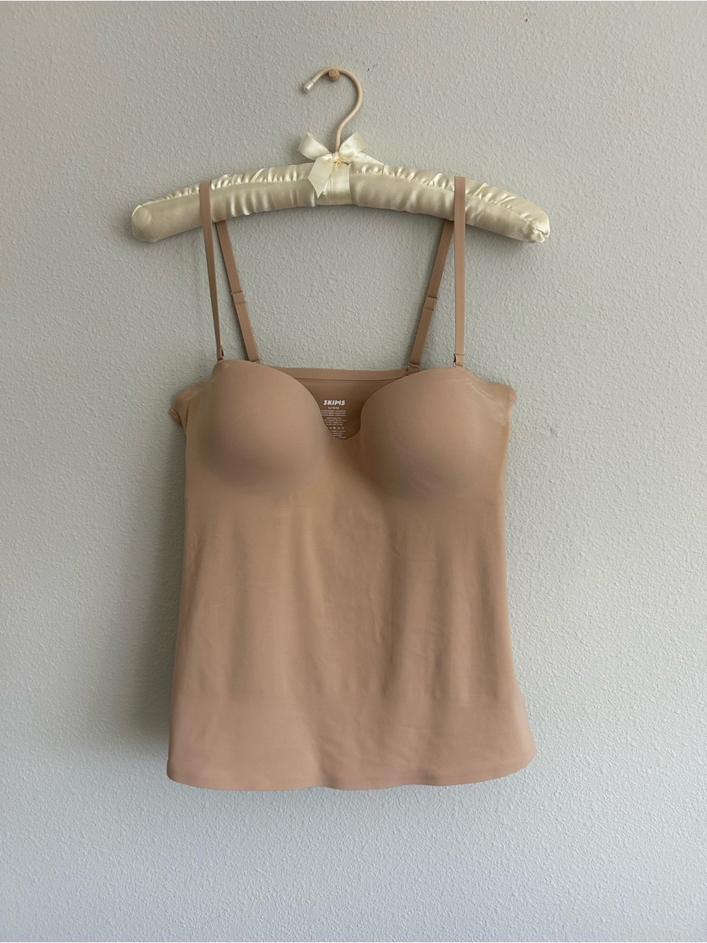 Skims Contour Lift Tank Seamless Nude Strapless Cami with Removable Straps